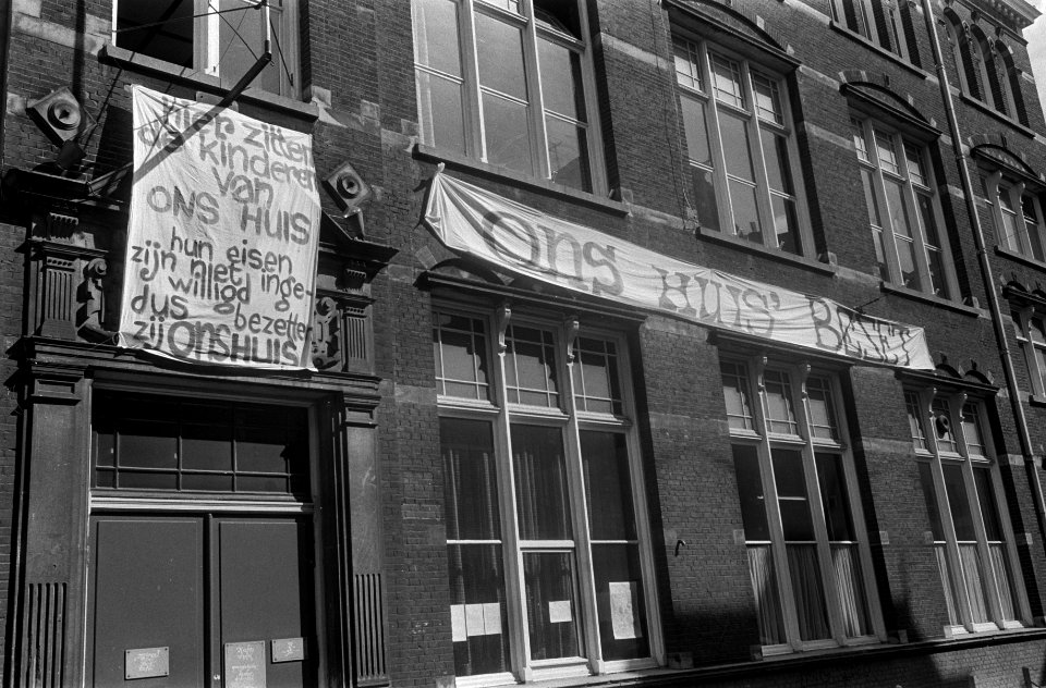 Buurthuis Ons Huis in Rozenstraat te Amsterdam bezet, Bestanddeelnr 926-4823