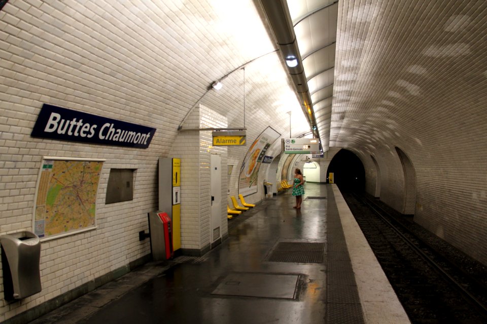 Buttes Chaumont metro station