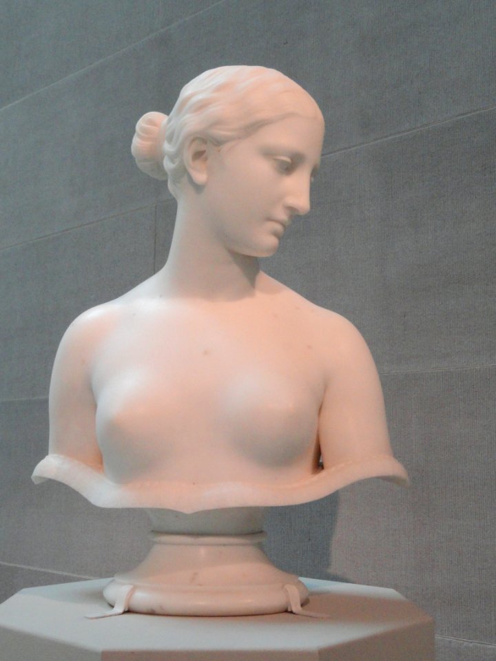 Bust of the Greek Slave by Hiram Powers, 1848 - Corcoran Gallery of Art - DSC01059