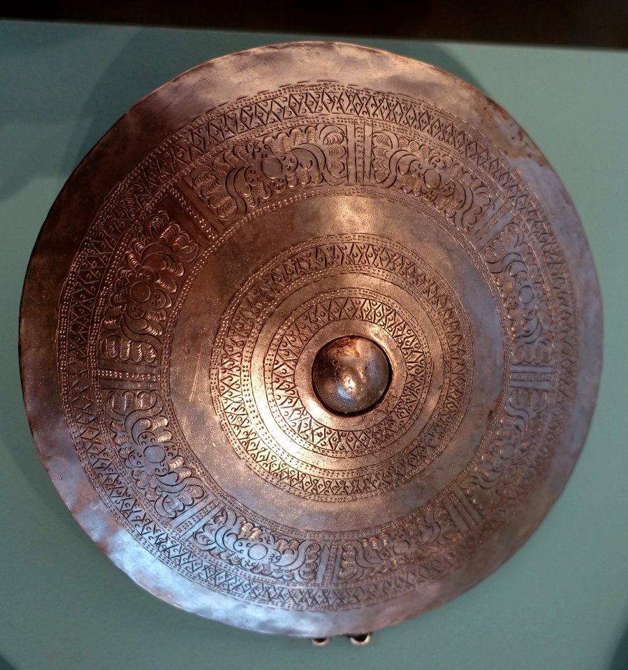 Button disk, Akha, Lahu, or Lisu people, Northern Thailand, collected in 1986 - Ethnological Museum, Berlin - DSC01419