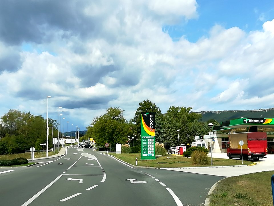 Buzet, Pinguente 0