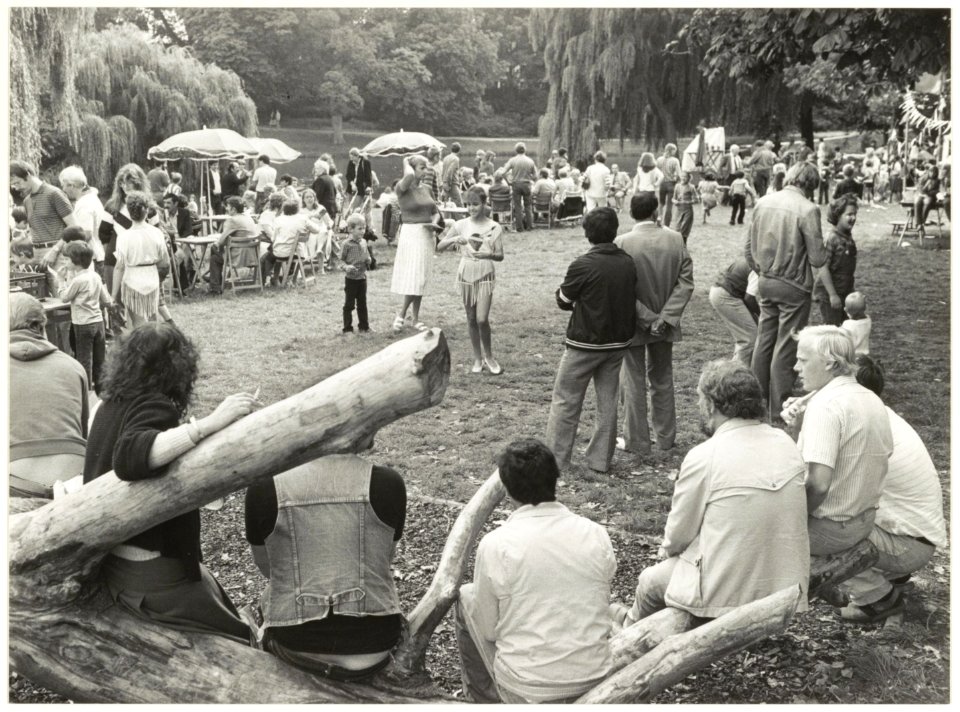 Buurtfeest. NL-HlmNHA 54016850