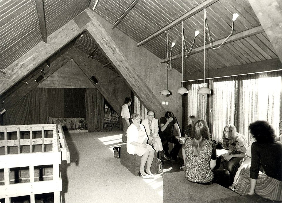 Buurtcentrum De Fjord. Aangekocht in 1974 van fotograaf C. de Boer. Identificatienummer 54-003437, NL-HlmNHA 54010752