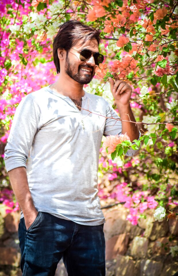 Colors waseem khan poet