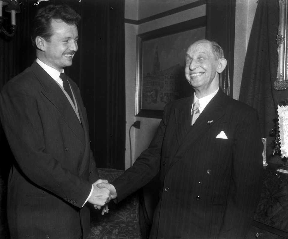 Buzian 75 jaar met Toon Hermans, Bestanddeelnr 904-9140