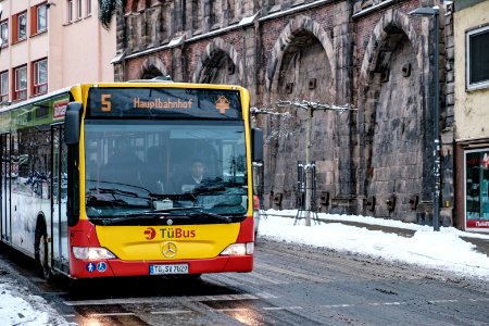 Buslinie-5-in-Mühlstraße photo