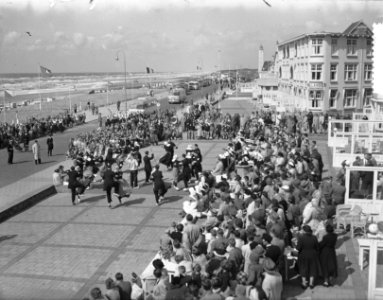 Busralley Noordwijk opdracht Lindbergh, Bestanddeelnr 905-1353