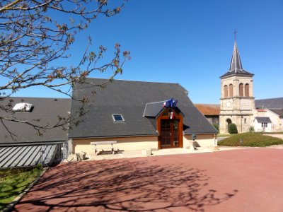 Bussières-près-Pionsat (Puy-de-Dôme) mairie et église