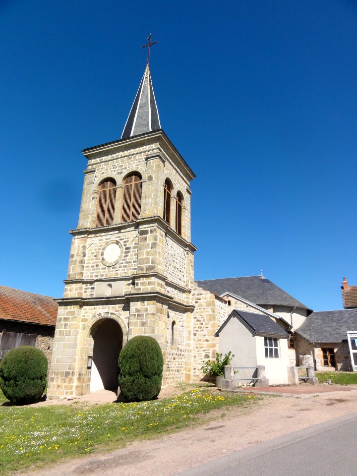Bussières-près-Pionsat (Puy-de-Dôme) église (01)