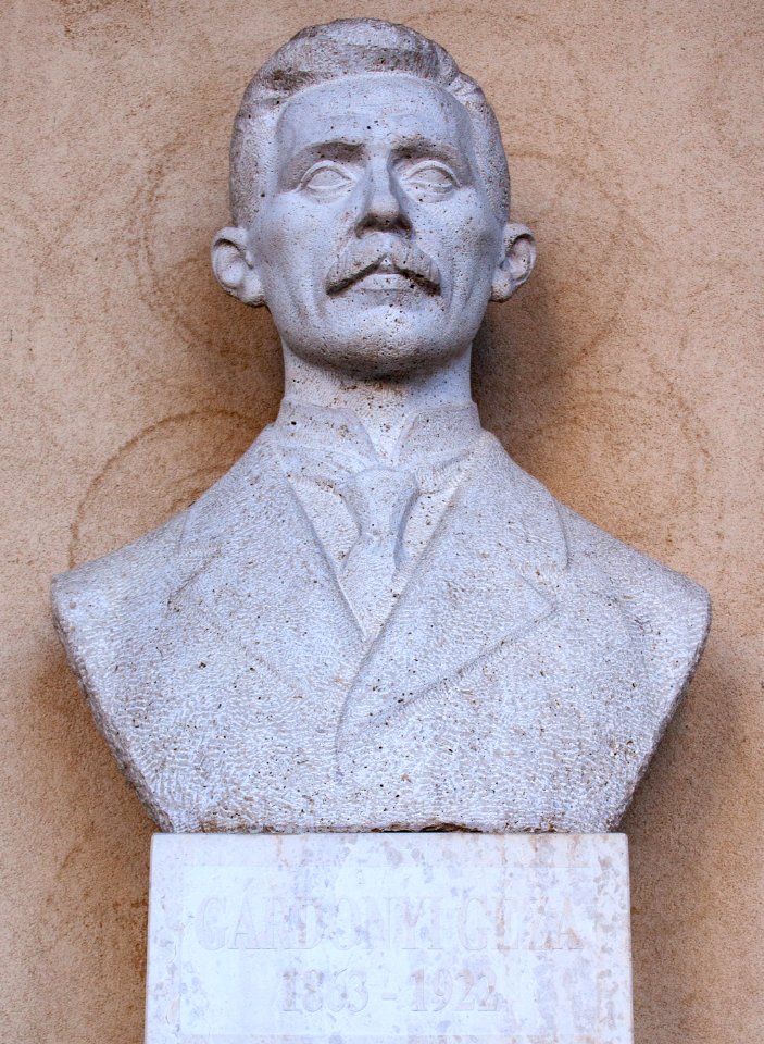 Bust of Géza Gárdonyi in the Szeged Pantheon