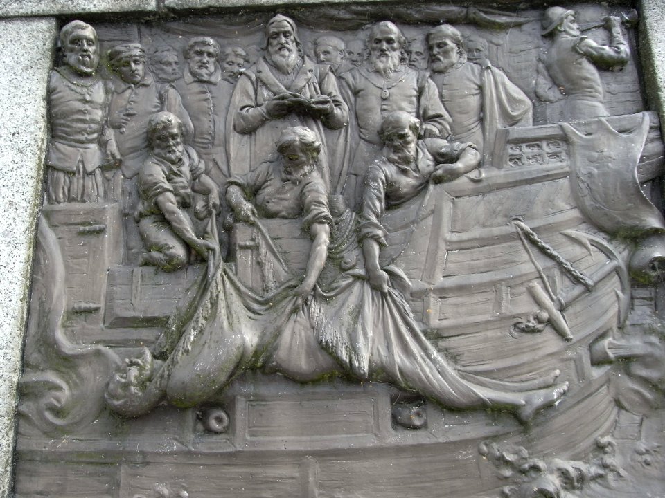 BurialOfDrakeTavistockMonument