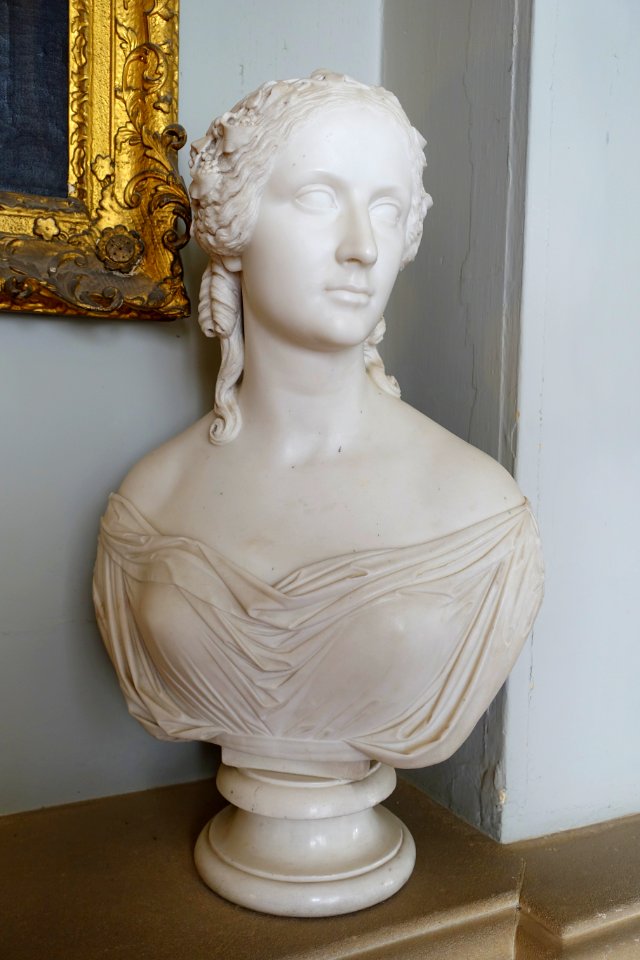 Bust of a woman, possibly Horatia Feilding, by Lawrence MacDonald, 1845, Carrara marble - Lacock Abbey - Wiltshire, England - DSC00939