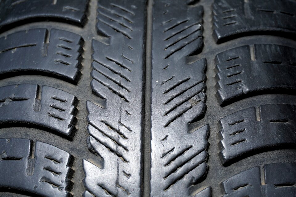 Altreifen rubber structure