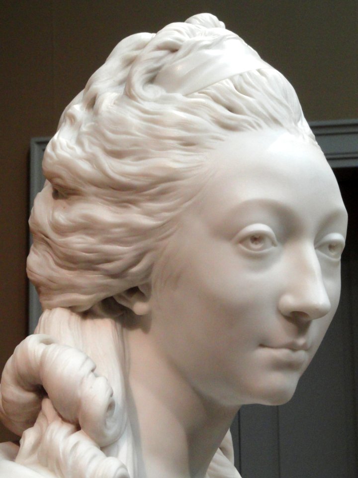 Bust of Anne-Marie-Louise Thomas de Domangeville de Serilly, Comtesse de Pange, 1780, by Jean-Antoine Houdon, marble - Art Institute of Chicago - DSC09504