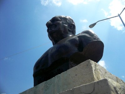 Busto de Antonio Mediz Bolio, Mérida, Yucatán (01c)