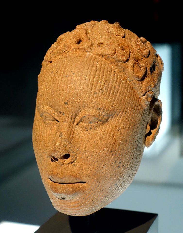 Bust of a king or dignitary, Nigeria, Ife, 12th-15th century AD, terracotta - Ethnological Museum, Berlin - DSC02183