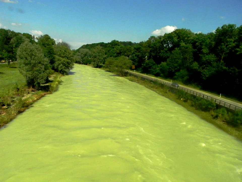 Burgkirchen, Alz beim Junihochwasser 2013, 1