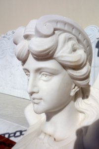 Bust (bench detail) - Hearst Castle - DSC06562