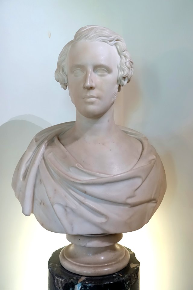 Bust - Entrance Hall - Harewood House - West Yorkshire, England - DSC02074