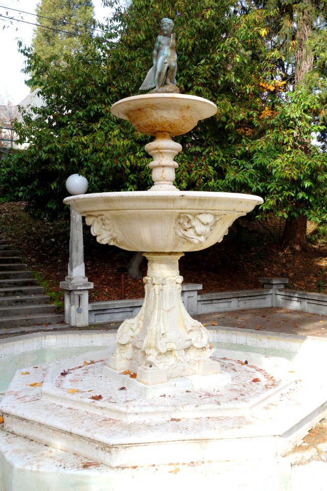 Butler-Perozzi Fountain - Lithia Park - Ashland, Oregon - DSC02726