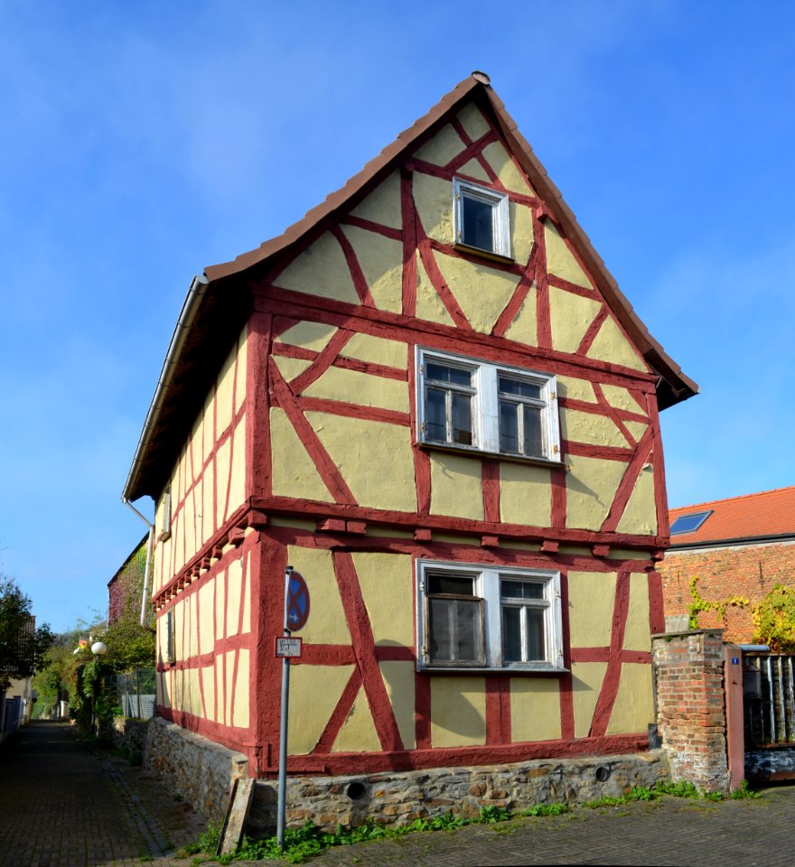 Burgholzhausen, Zeil 1