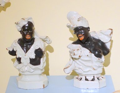 Busts of African women, Real Fabrica de Alcora, Castellon, Spain, second period, after 1742, ceramic - Museo Nacional de Artes Decorativas - Madrid, Spain - DSC08301
