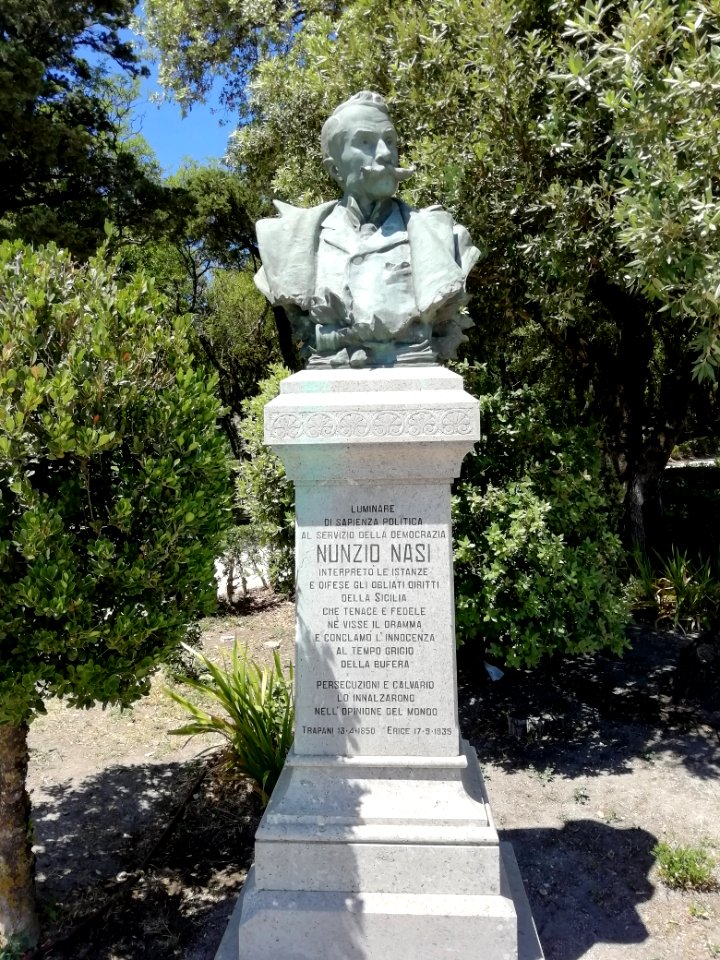Busto di Nunzio Nasi