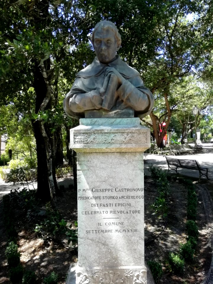 Busto di Giuseppe Castronovo