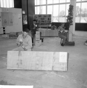 Burgemeester jhr. mr. C. J. A. de Ranitz opende eerste Nationale Beroepsmanifest, Bestanddeelnr 915-1309