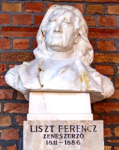 Bust of Ferenc Liszt in the Szeged Pantheon