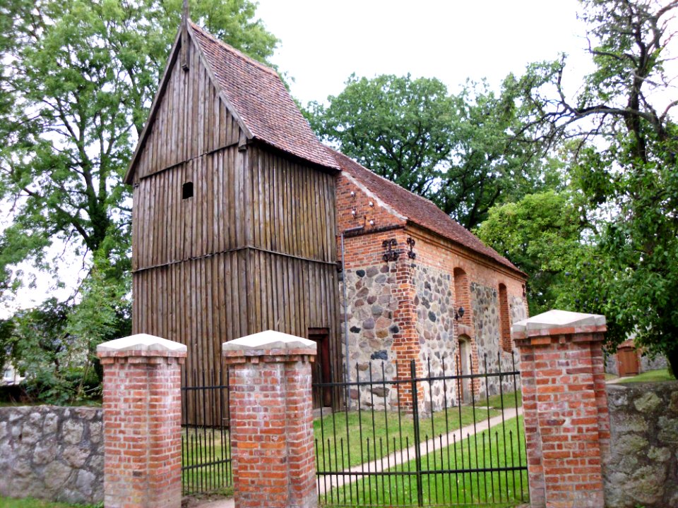 Burghagen Kirche 3