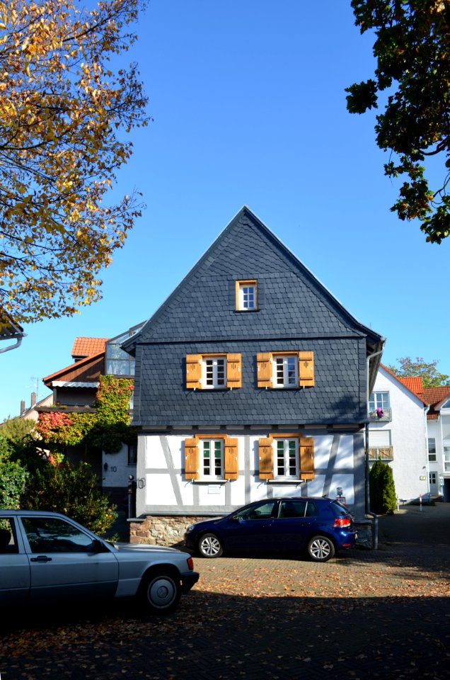 Burgholzhausen, Hanauer Straße 10