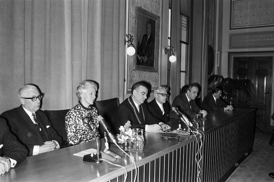 Burgemeester Jan Berger (met ambtsketting), Bestanddeelnr 924-4322