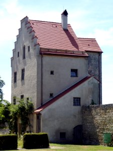 Burghausen, Burg, Aventinushaus v NO, 3