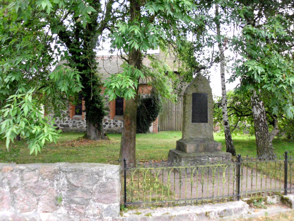 Burghagen Gedenkstein 1