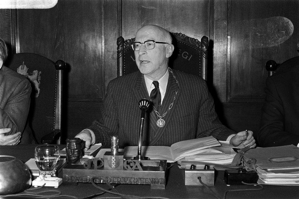 Burgemeester Ivo Samkalden aan het woord, Bestanddeelnr 924-3484