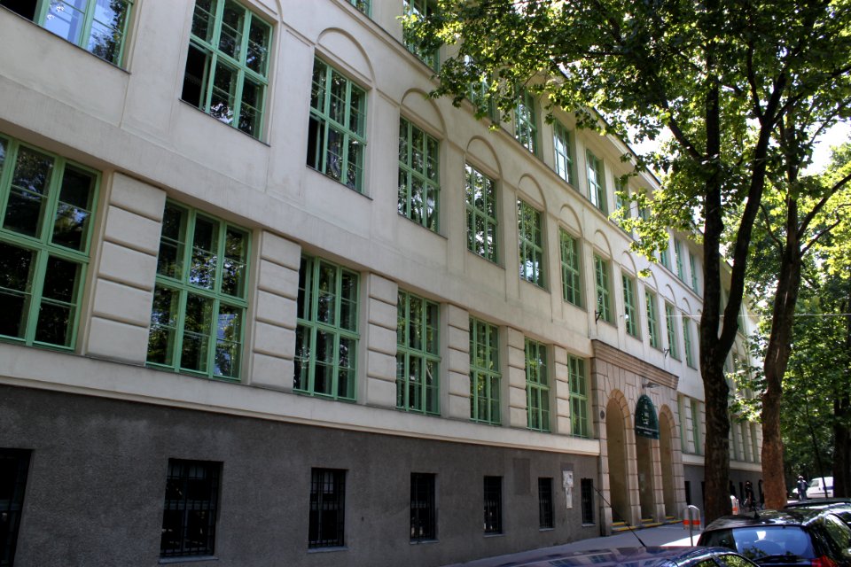 Bundesrealgymnasium Gottschalkgasse 21