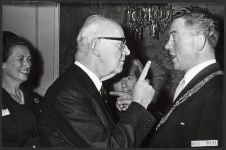 Burgemeesters, beedigingen, Kolfschoten HAM, Marijnen, Victor, Bestanddeelnr 084-0131