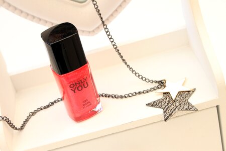 Jewelry makeup pink