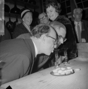 Burgemeester Van Hall en Zijne Excellentie Sir Peter Garran (Brits ambassadeur i, Bestanddeelnr 917-5146
