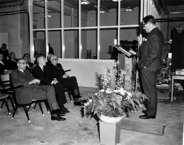 Burgemeester Van Hall Amerikaanse vestiging van Hobart Brothers aan Zeeburgerdij, Bestanddeelnr 915-9169