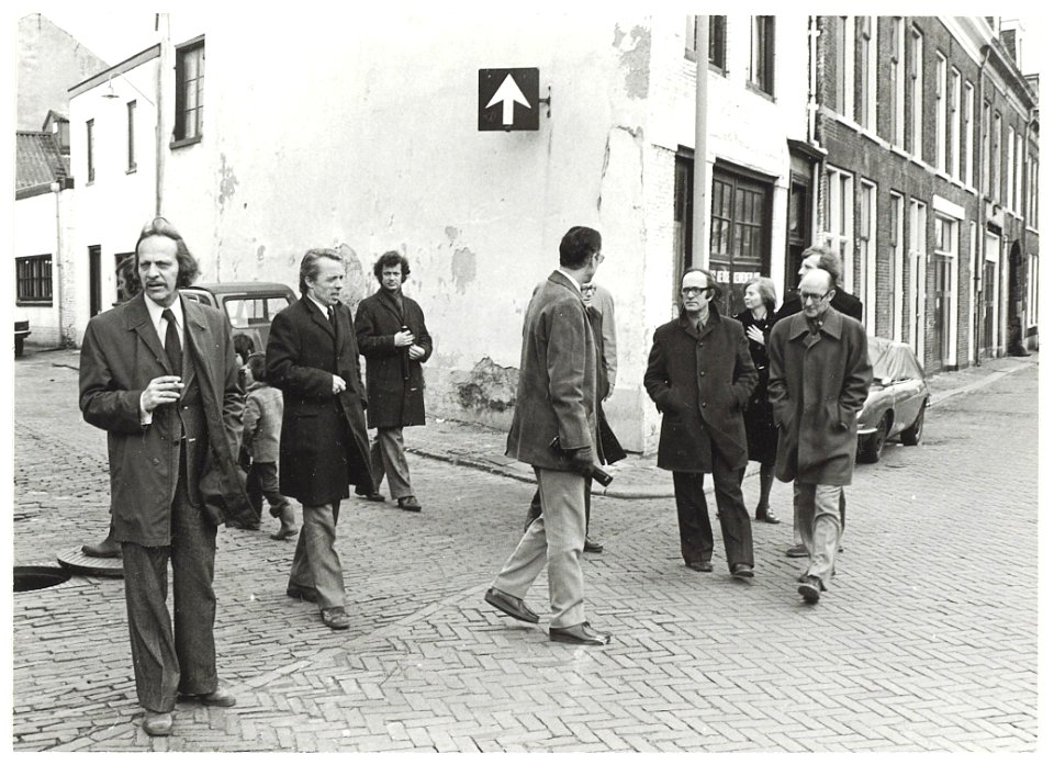 Burgemeester en Wethouders op de Burgwal. NL-HlmNHA 54021405