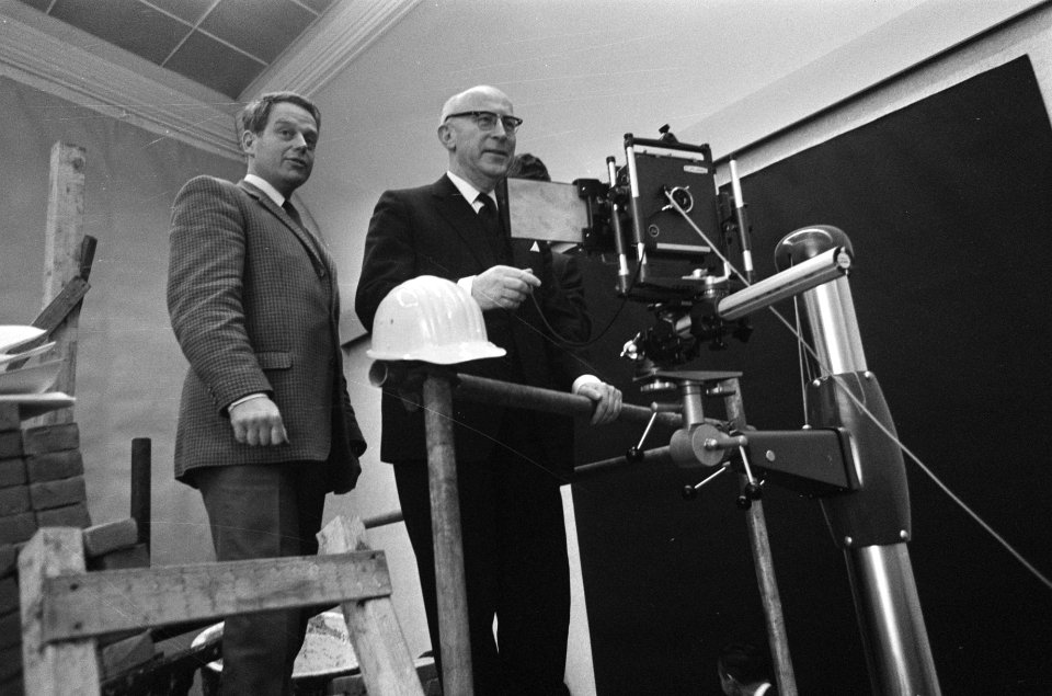 Burgemeester Samkalden van Amsterdam opent tent. fotos Publiphot 1970 in Arti , Bestanddeelnr 923-1831