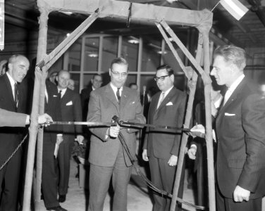 Burgemeester Van Hall Amerikaanse vestiging van Hobart Brothers aan Zeeburgerdij, Bestanddeelnr 915-9172
