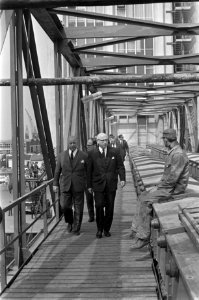 Burgemeester Samkalden opende nieuw gebouw van Cargill Sojabonen Cy te Amsterdam, Bestanddeelnr 921-3811