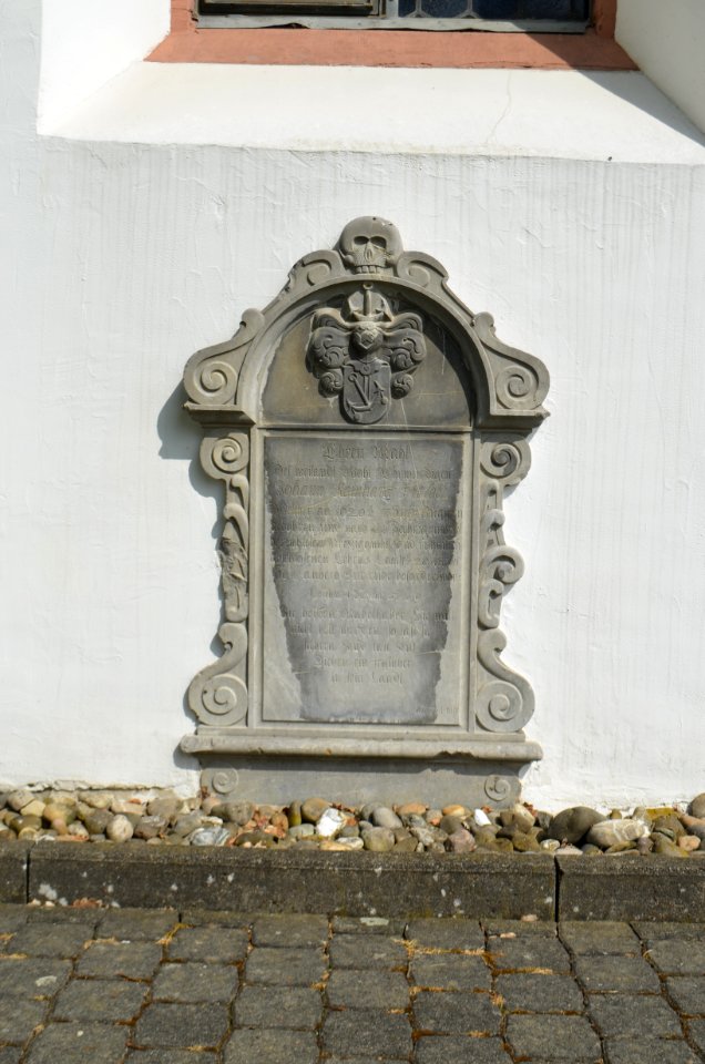 Brandoberndorf, Pfarrgasse 1, Evangelische Pfarrkirche, Grabsteine (6)