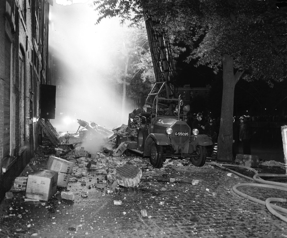 Brand Oude Schans te Amsterdam. Pakhuis Koorndrager, Bestanddeelnr 903-4143