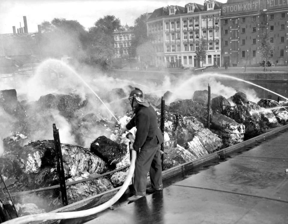 Brand Prinseneiland Vierwindenstraat Amsterdam, Bestanddeelnr 907-9593