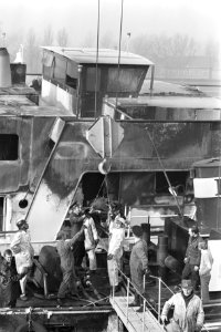 Brand op logementschip mr. Jan Elshout van Marine bij R Rotterdam slachtoffer w, Bestanddeelnr 924-2615
