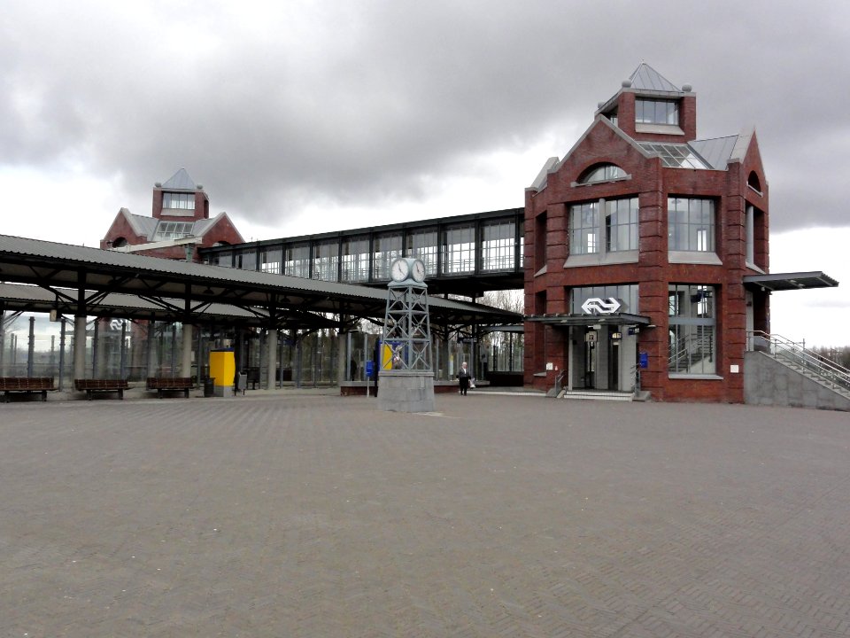 Brandevoort station 01